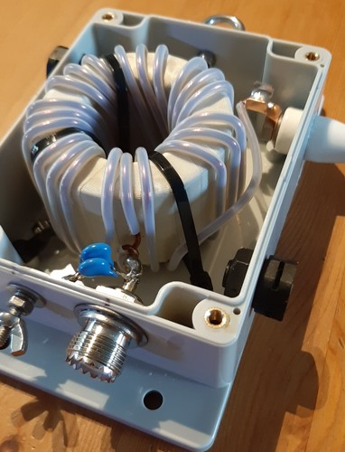 Unun per antenna a - per,